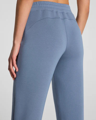SPANX AirEssentials® Slim Straight Pant