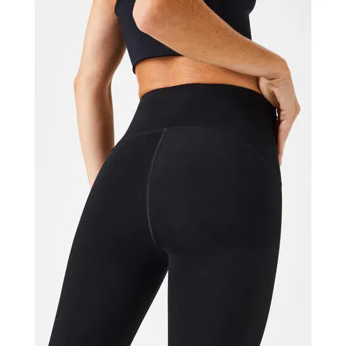 SPANXshape™ Booty Boost® 7/8 Leggings