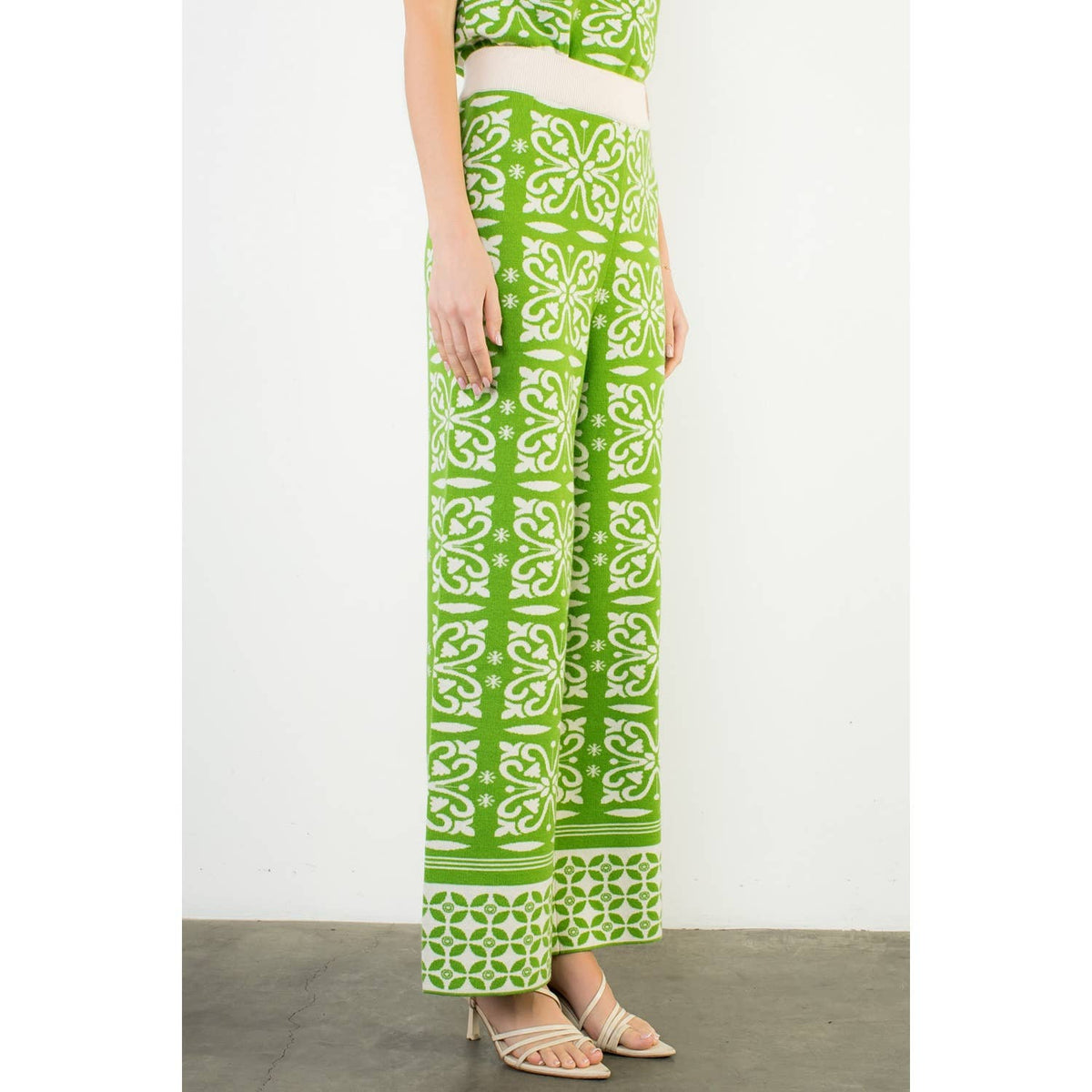 Floral Pattern Knitted Pants