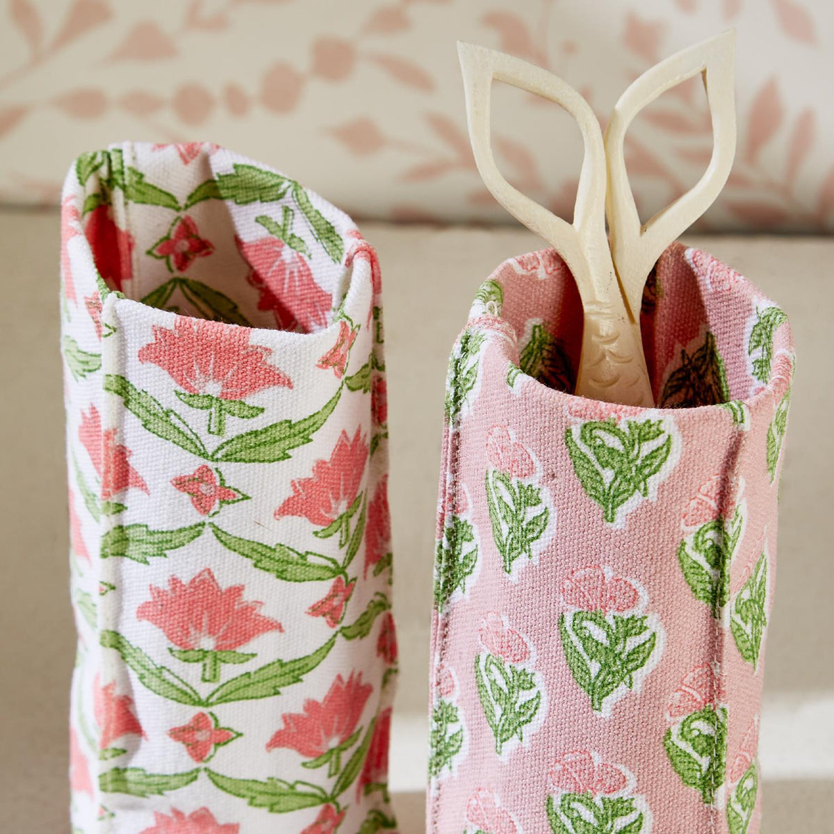 Looking Good Floral Block Eyeglass Holder