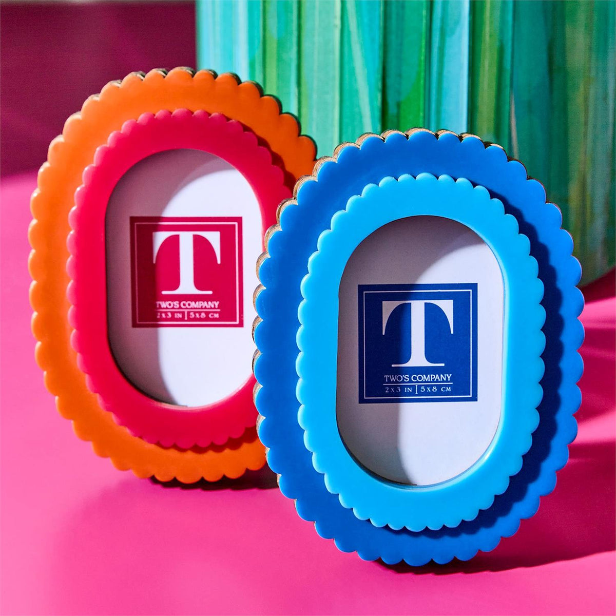 Double Scalloped Edge Photo Frame