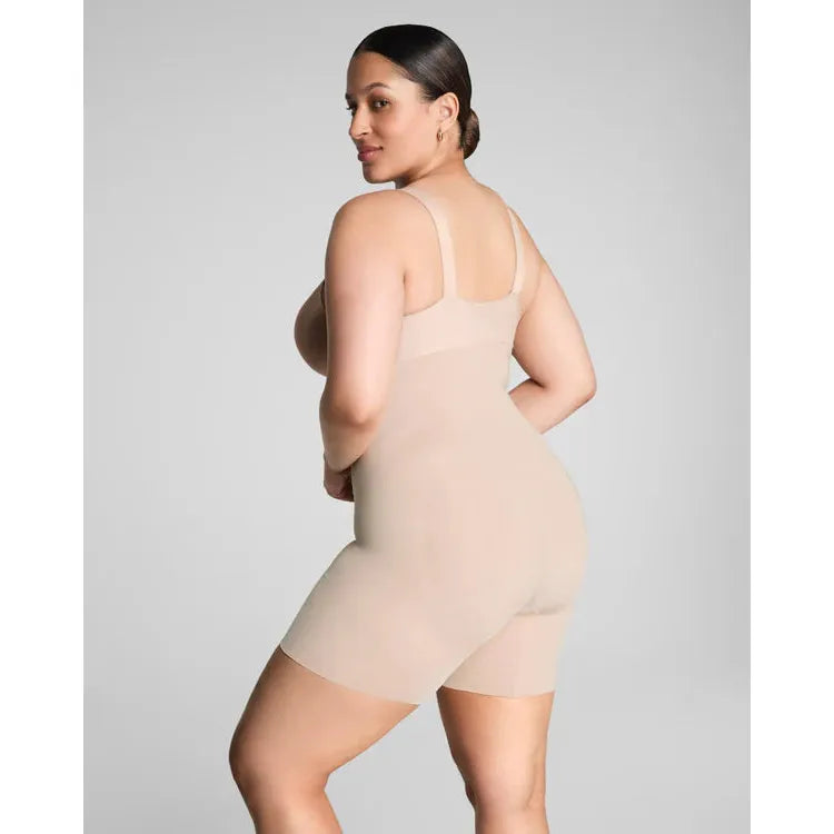 SPANXsculpt™ OnCore High-Waisted Mid-Thigh Short