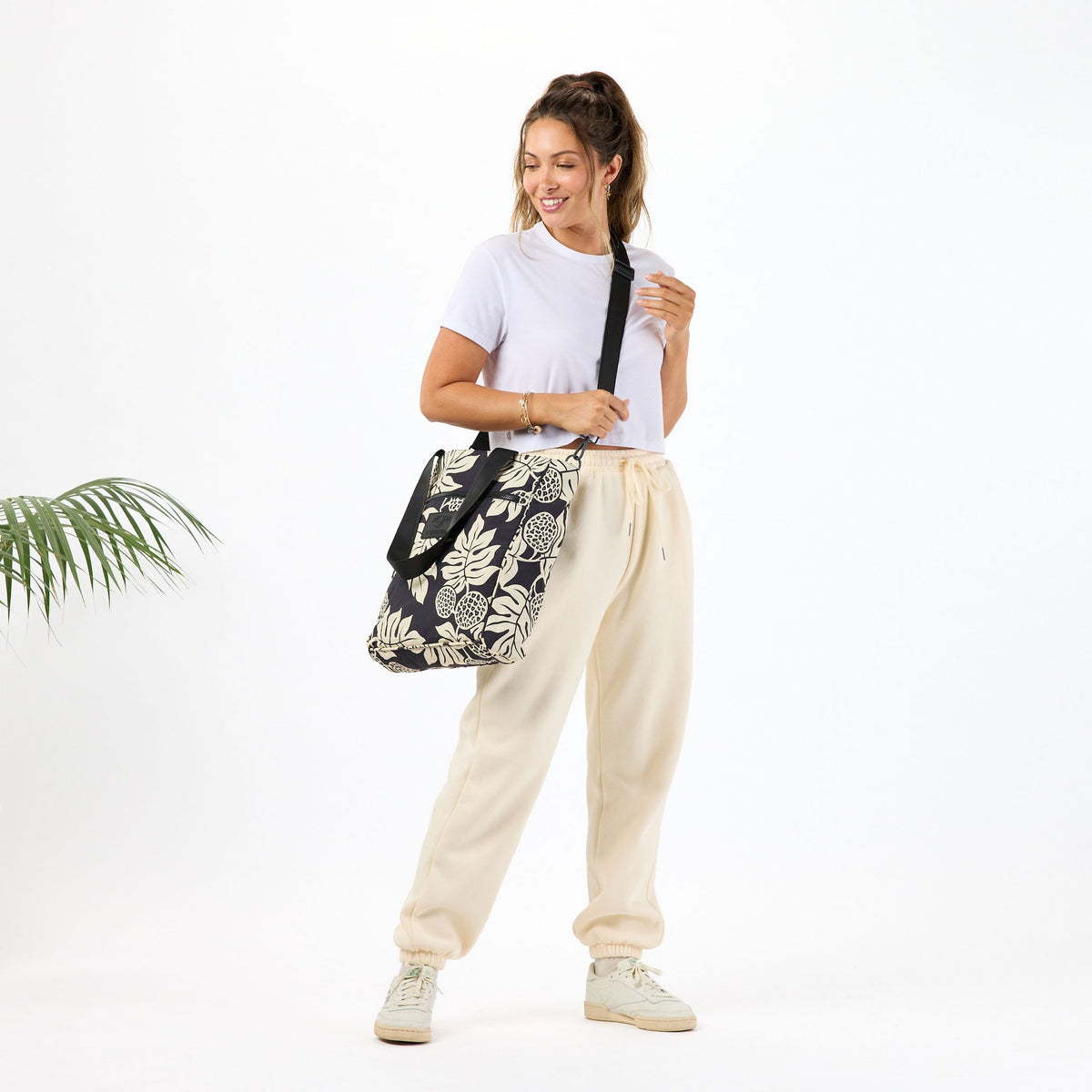 Holomua Keep it Light Daily Tote